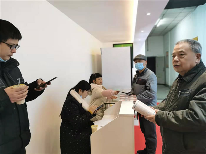 四川中青旅綿陽分社、綿陽市中旅假日旅行社、綿陽自來文化傳播有限公司24H自助售貨服務(wù)盛大開業(yè)